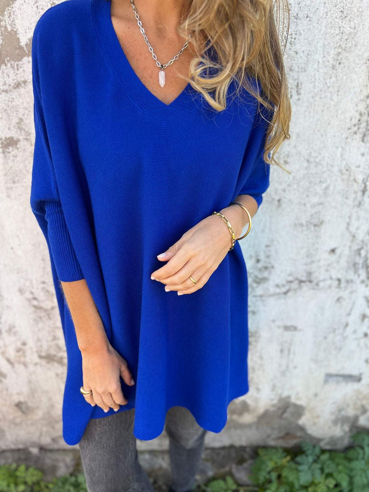 Cherry - Oversized V-Neck Knit Pullover