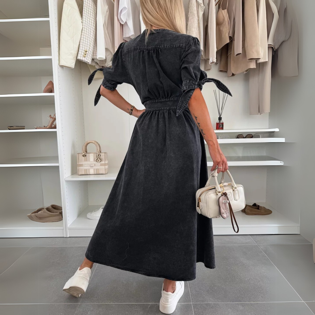 La Toya – Button-Up Denim Midi Dress