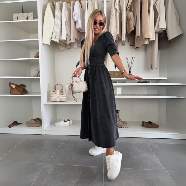 La Toya – Button-Up Denim Midi Dress