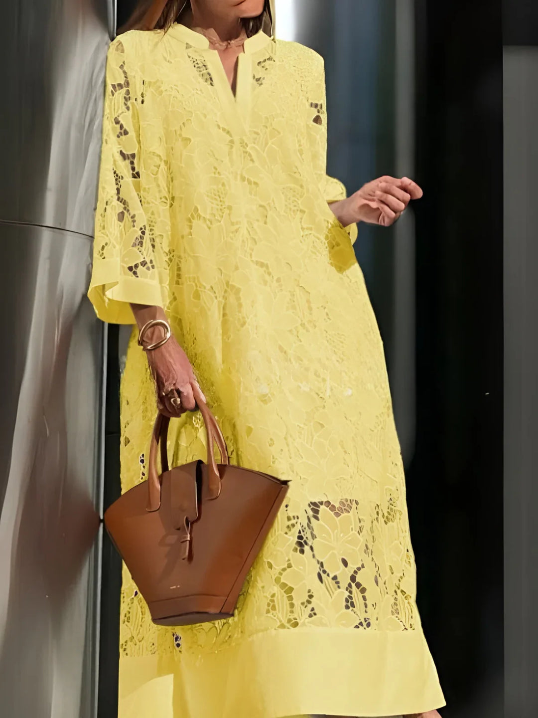 Donna - Embroidered Lace Midi Dress